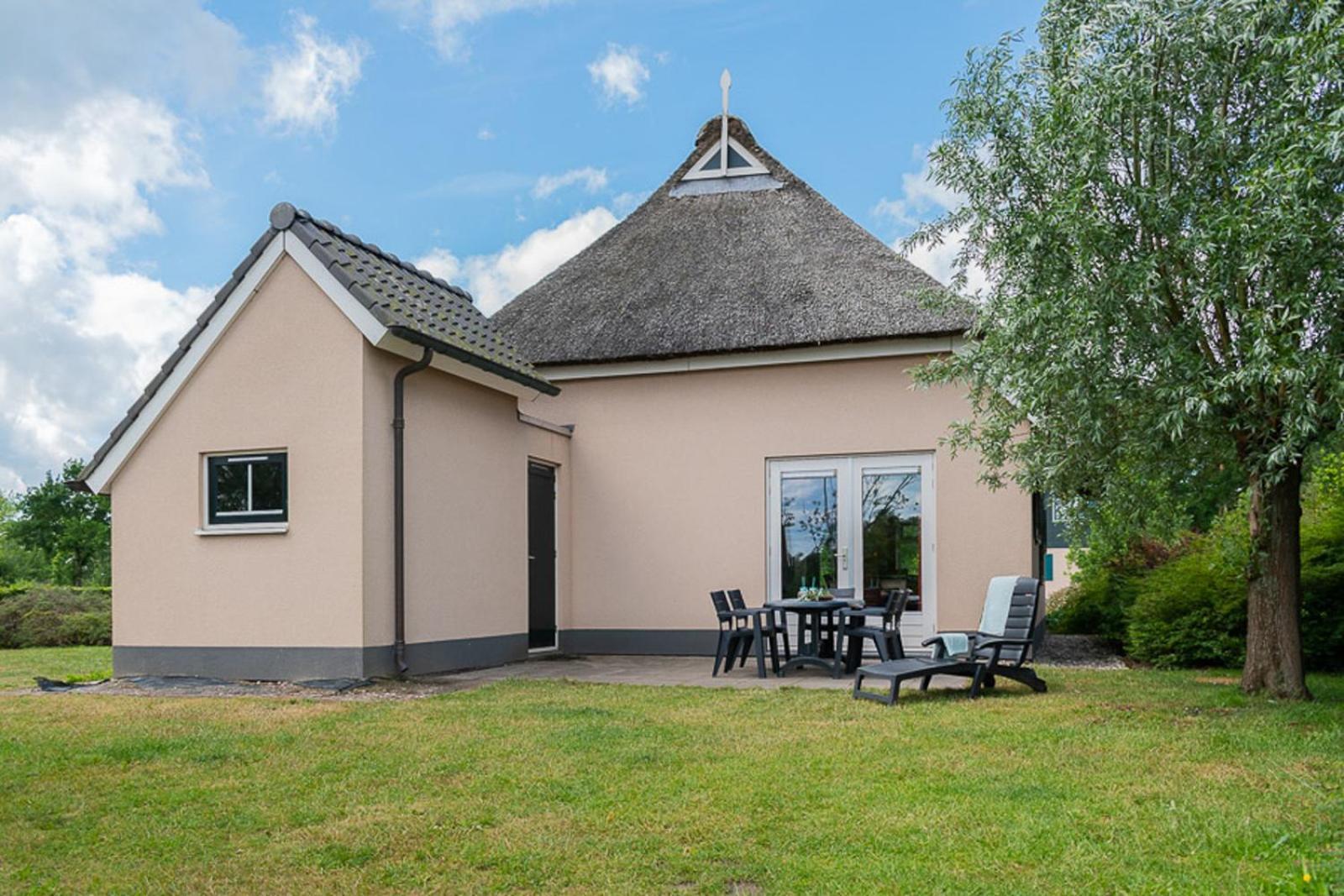 Summio Vakantiepark Emslandermeer Vlagtwedde Zimmer foto
